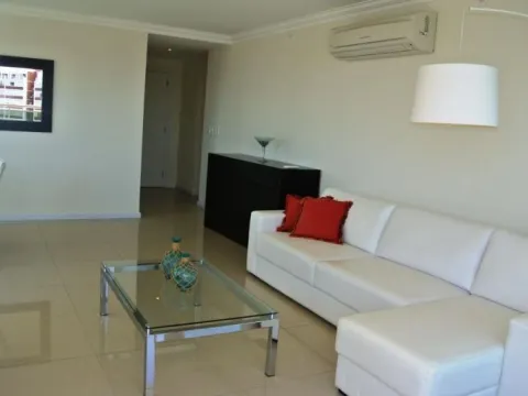 Apartamento dos dormitorios Imperiale en alquiler — foto 3