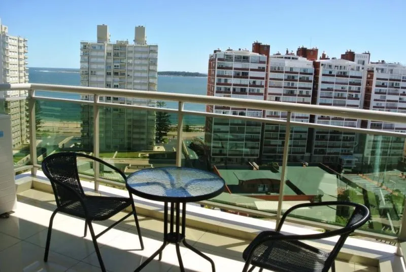 Apartamento dos dormitorios Imperiale en alquiler — foto 4