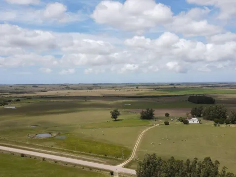 Chacra con casa a 1,5 km de Garzón y a 70 km de Punta del Es — foto 2