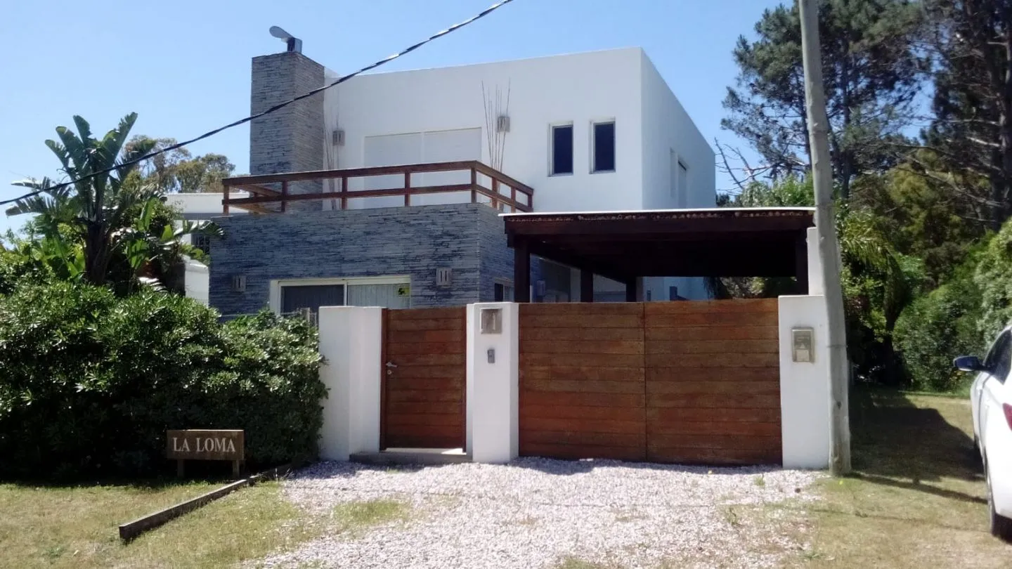 ALQUILER TEMPORARIO CASA EN LA BARRA 3 DORM MB UBICACION — foto 1
