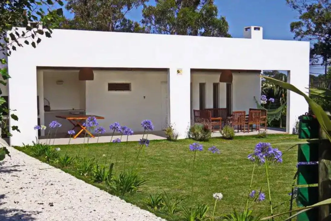 VENTA DE CASA 2 DORMITORIOS EN ESQUINA EN EL CHORRO — foto 1