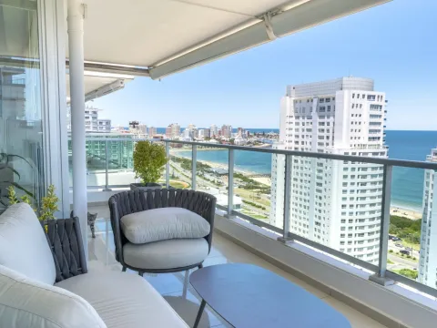 Apartamento 3 dormitorios en Playa Mansa — foto 3