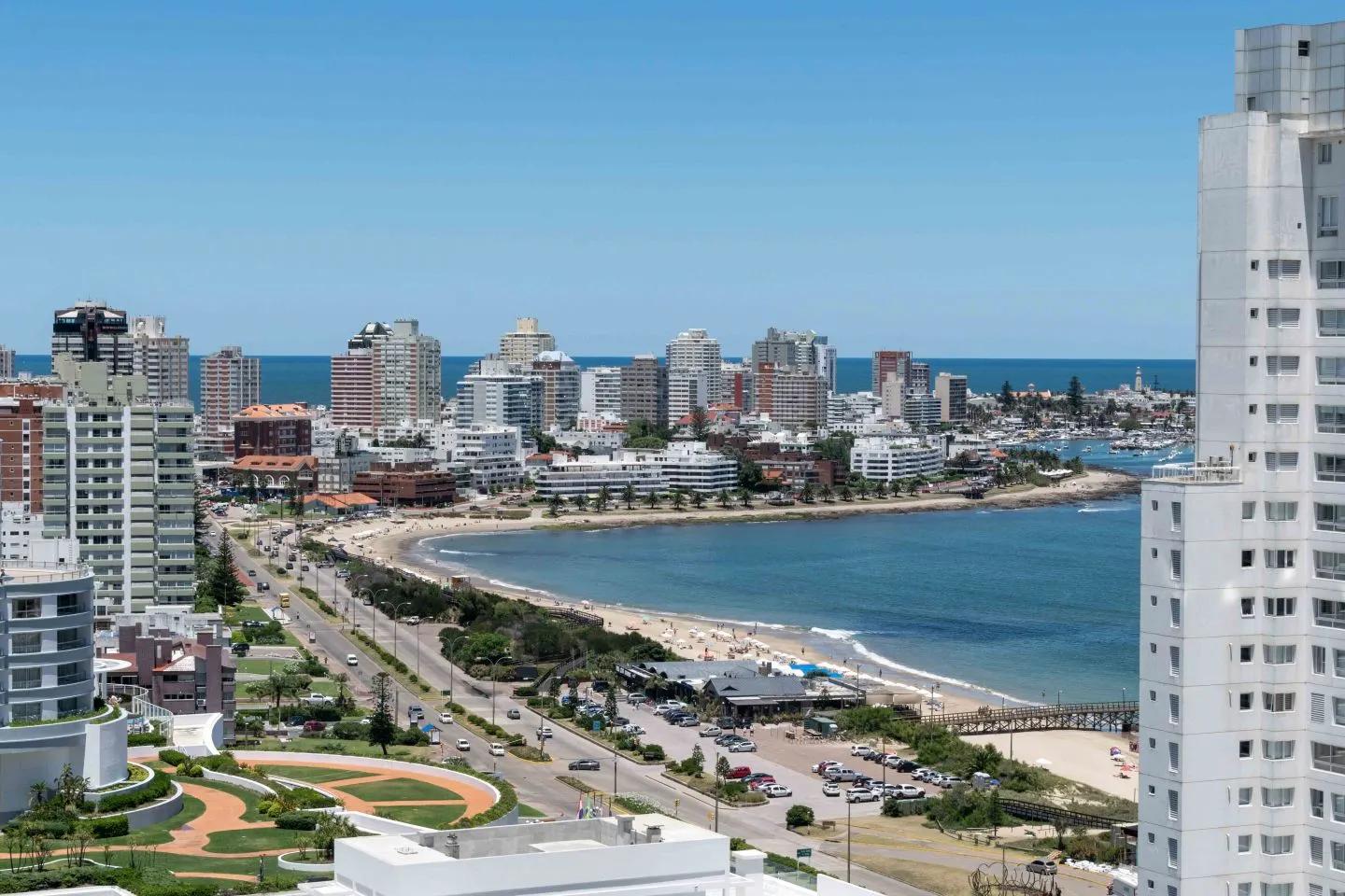 Apartamento 3 dormitorios en Playa Mansa — foto 4
