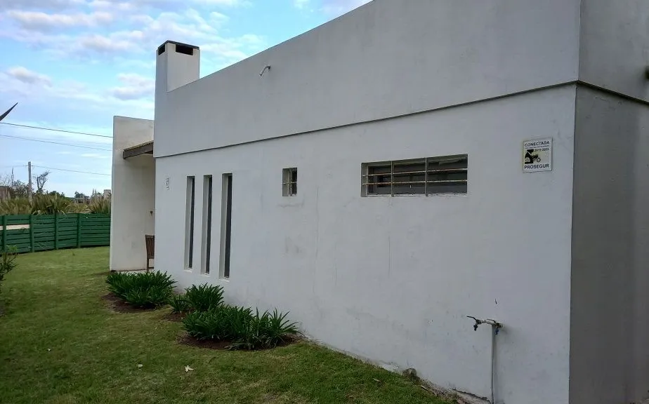 VENTA DE CASA 2 DORMITORIOS EN ESQUINA EN EL CHORRO — foto 6