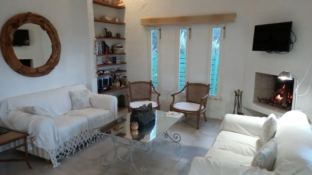 VENTA DE CASA 2 DORMITORIOS EN ESQUINA EN EL CHORRO — foto 7