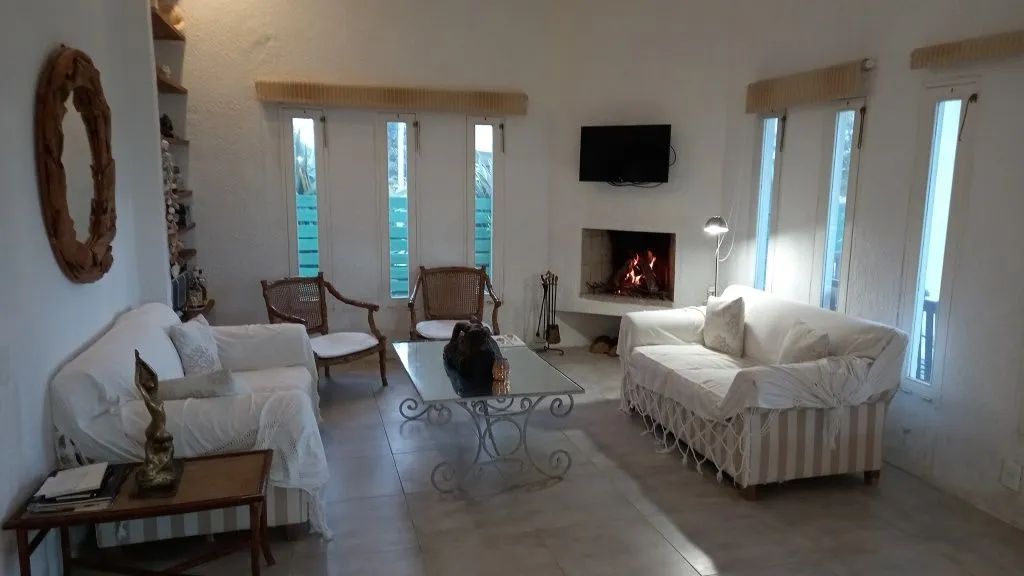 VENTA DE CASA 2 DORMITORIOS EN ESQUINA EN EL CHORRO — foto 9