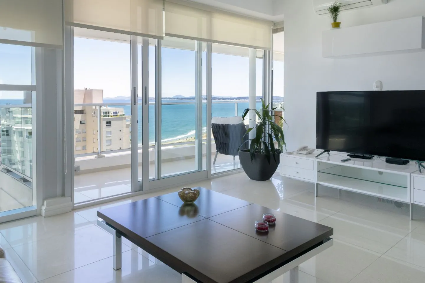 Apartamento 3 dormitorios en Playa Mansa — foto 7