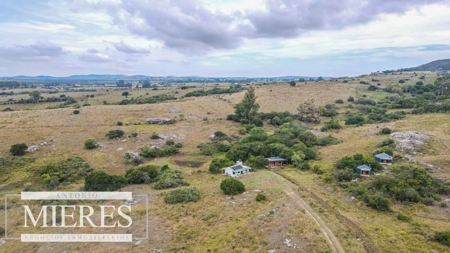 Campo con casa e instalaciones en Pueblo Edén 89ha — foto 15