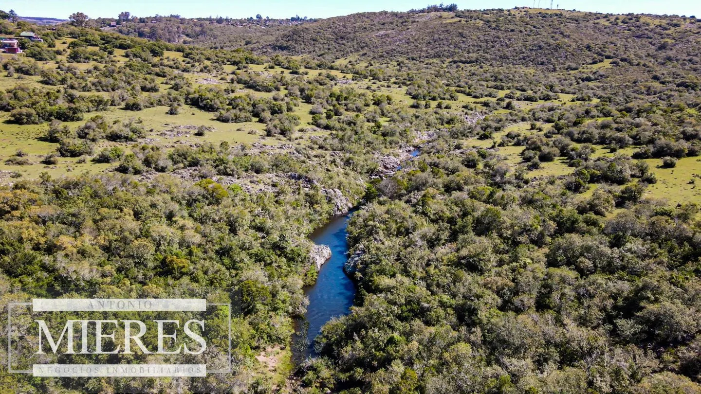 Campo En Villa Serrana ideal para desarrollo turístico 116ha — foto 5