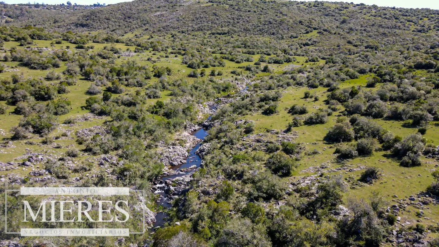 Campo En Villa Serrana ideal para desarrollo turístico 116ha — foto 8