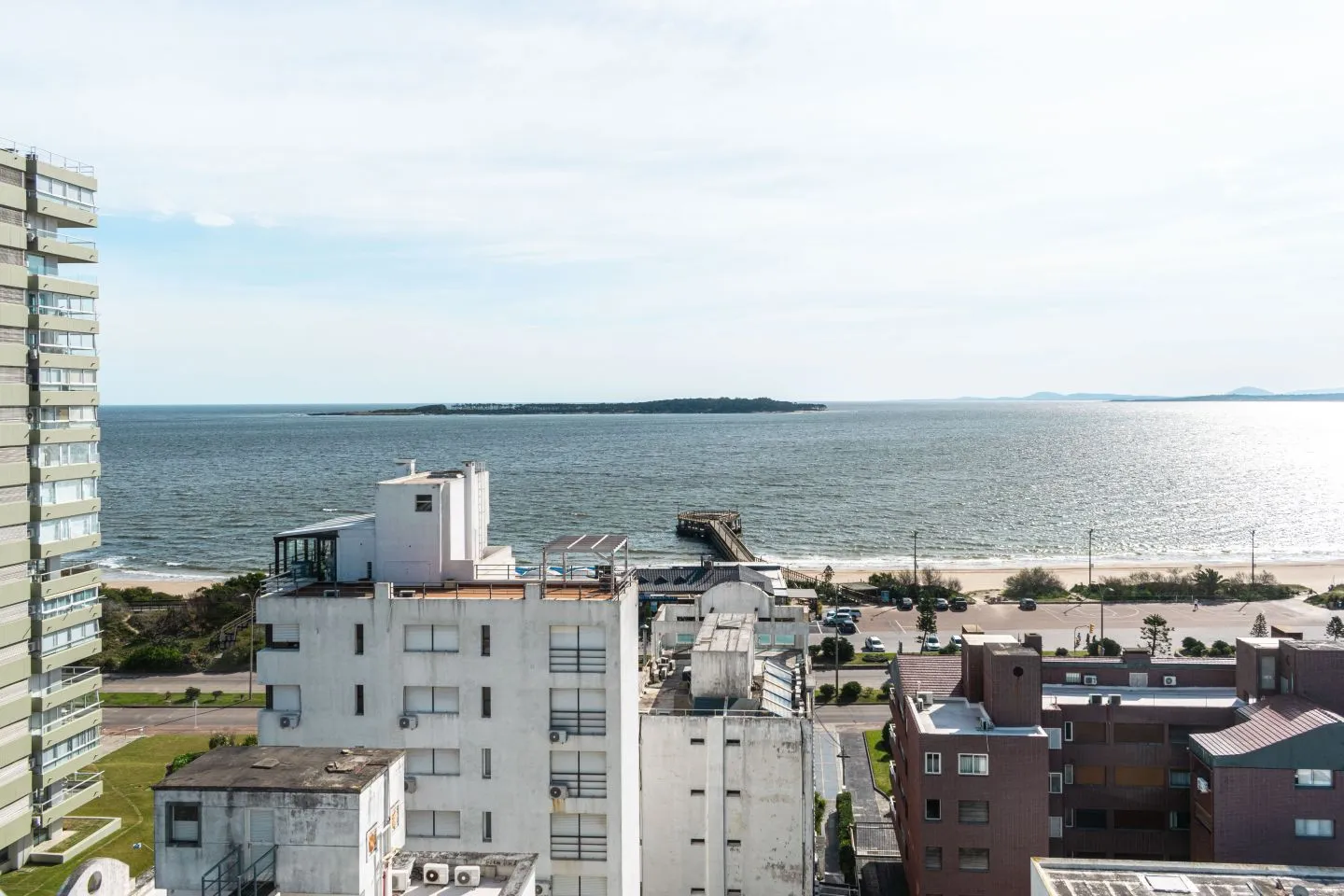 Venta apartamento 3 dormitorios - Playa Mansa — foto 2