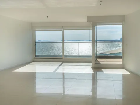 Venta apartamento 3 dormitorios - Playa Mansa — foto 4