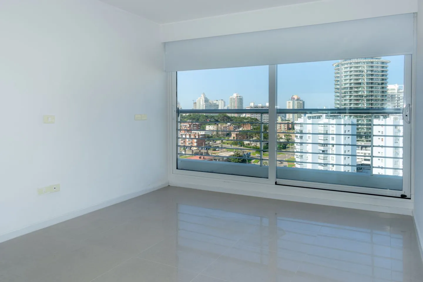 Venta apartamento 3 dormitorios - Playa Mansa — foto 9