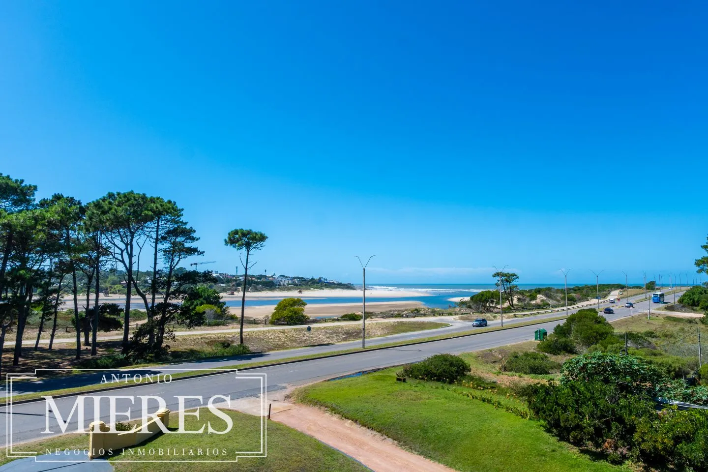 Venta apartamento 2 dormitorios- Playa Brava — foto 2