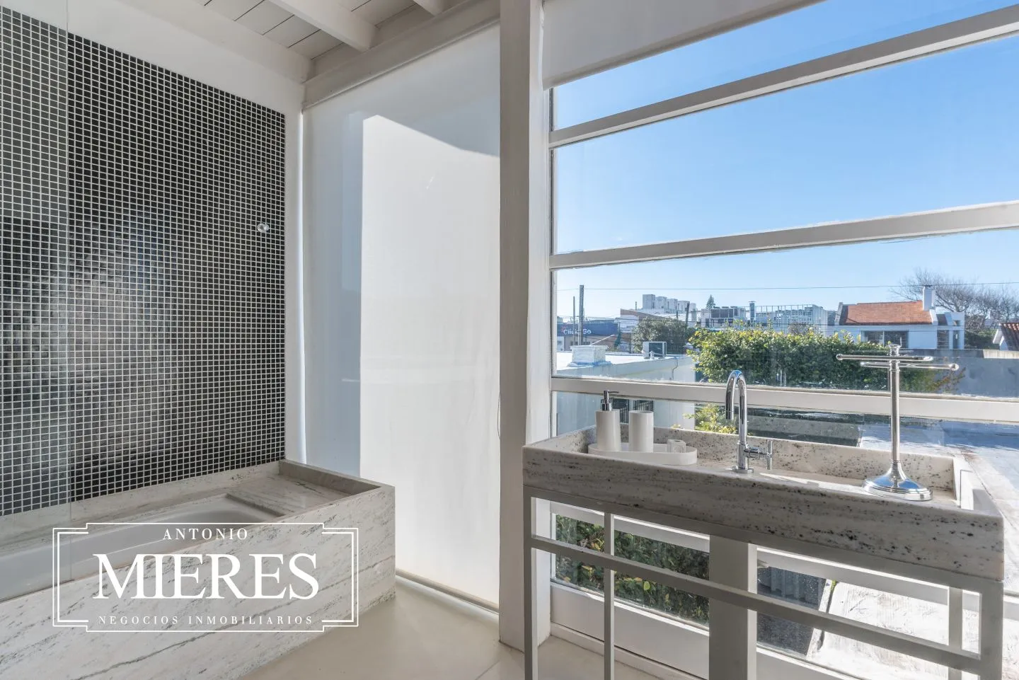 ALQUILER TEMP CASA DE 5 DORMITORIOS A PASOS DE LA PLAYA — foto 11