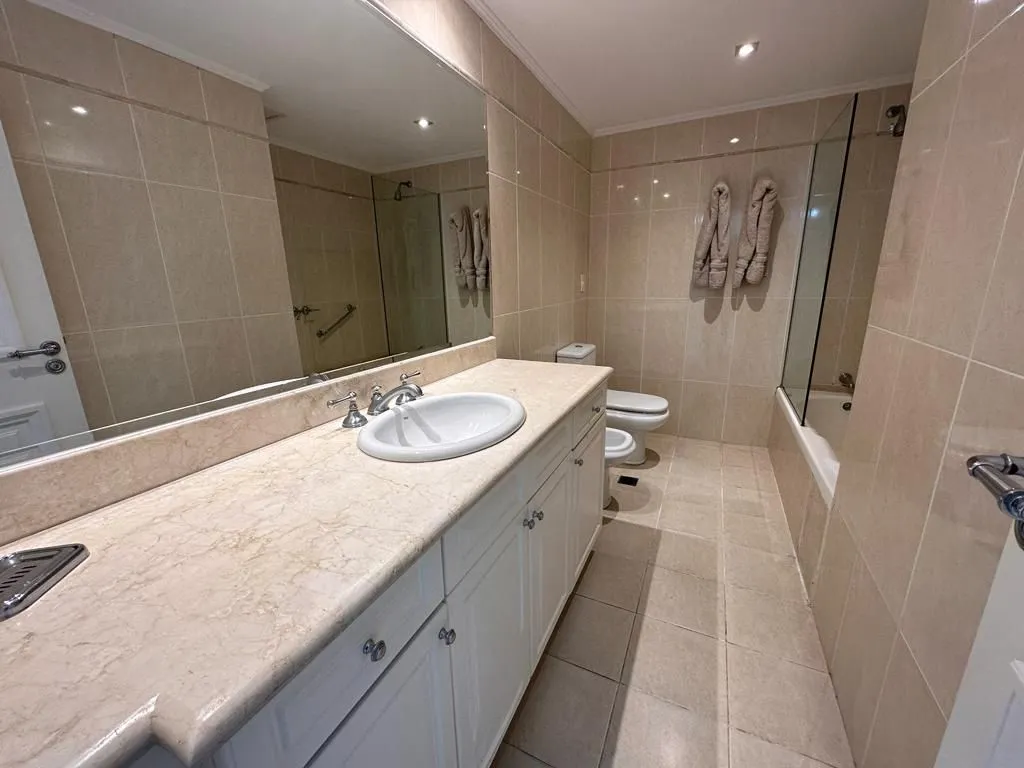 Venta apartamento 3 dormitorios primera linea- Playa Mansa — foto 7