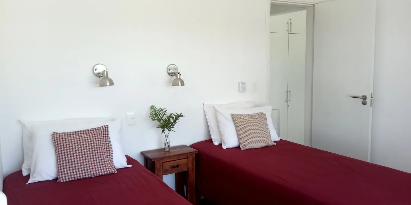 Alquiler casa 3 dorm en La Juanita barrio residencial — foto 11