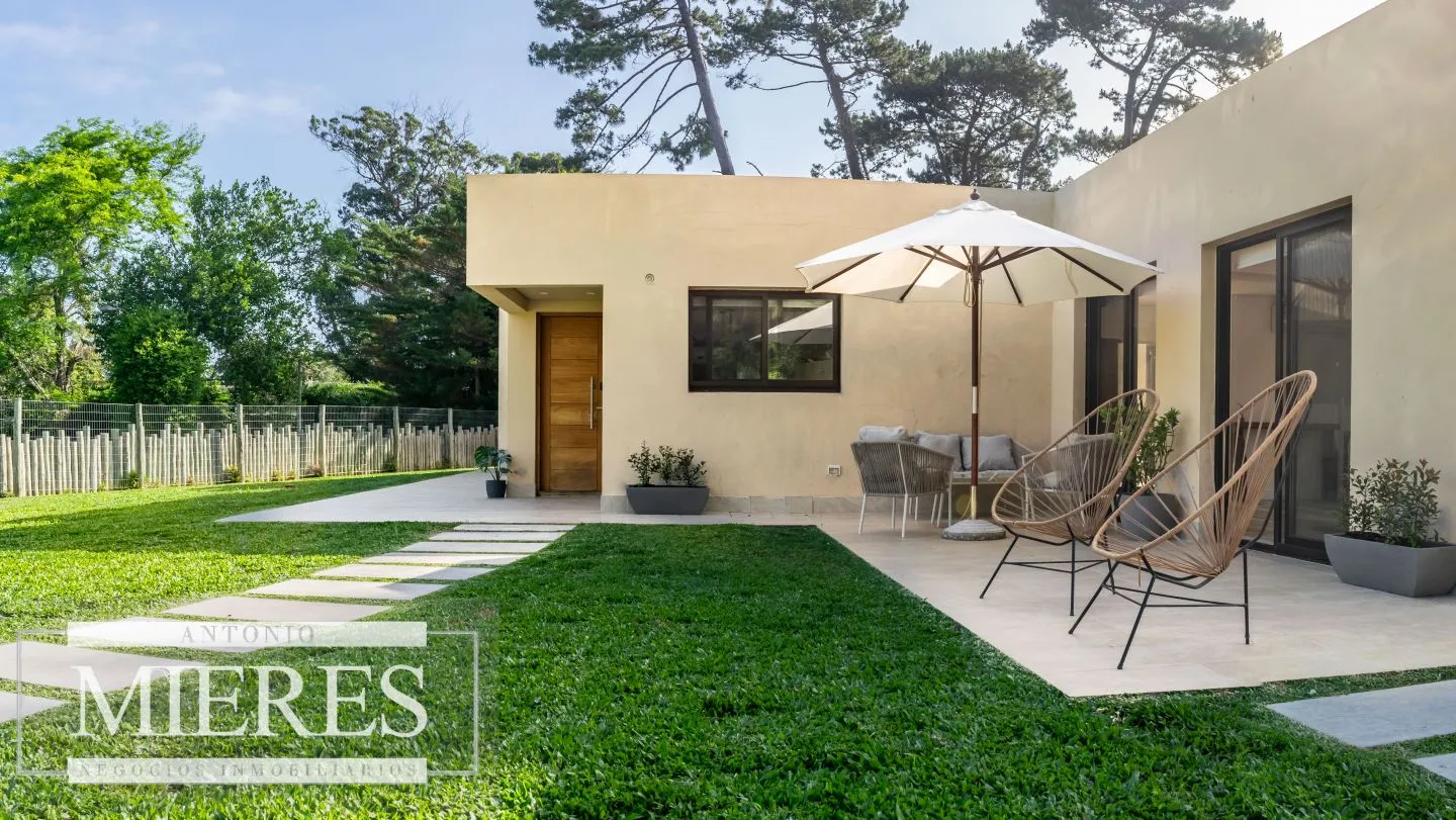 Alquiler de casa de 3 dormitorios con piscina- Punta del Est — foto 1