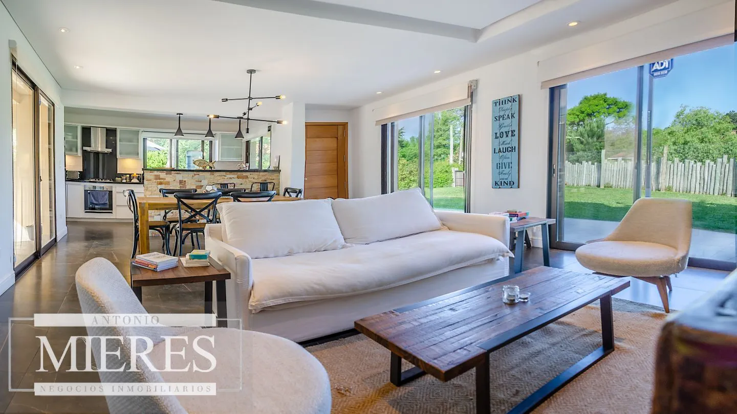 Alquiler de casa de 3 dormitorios con piscina- Punta del Est — foto 2
