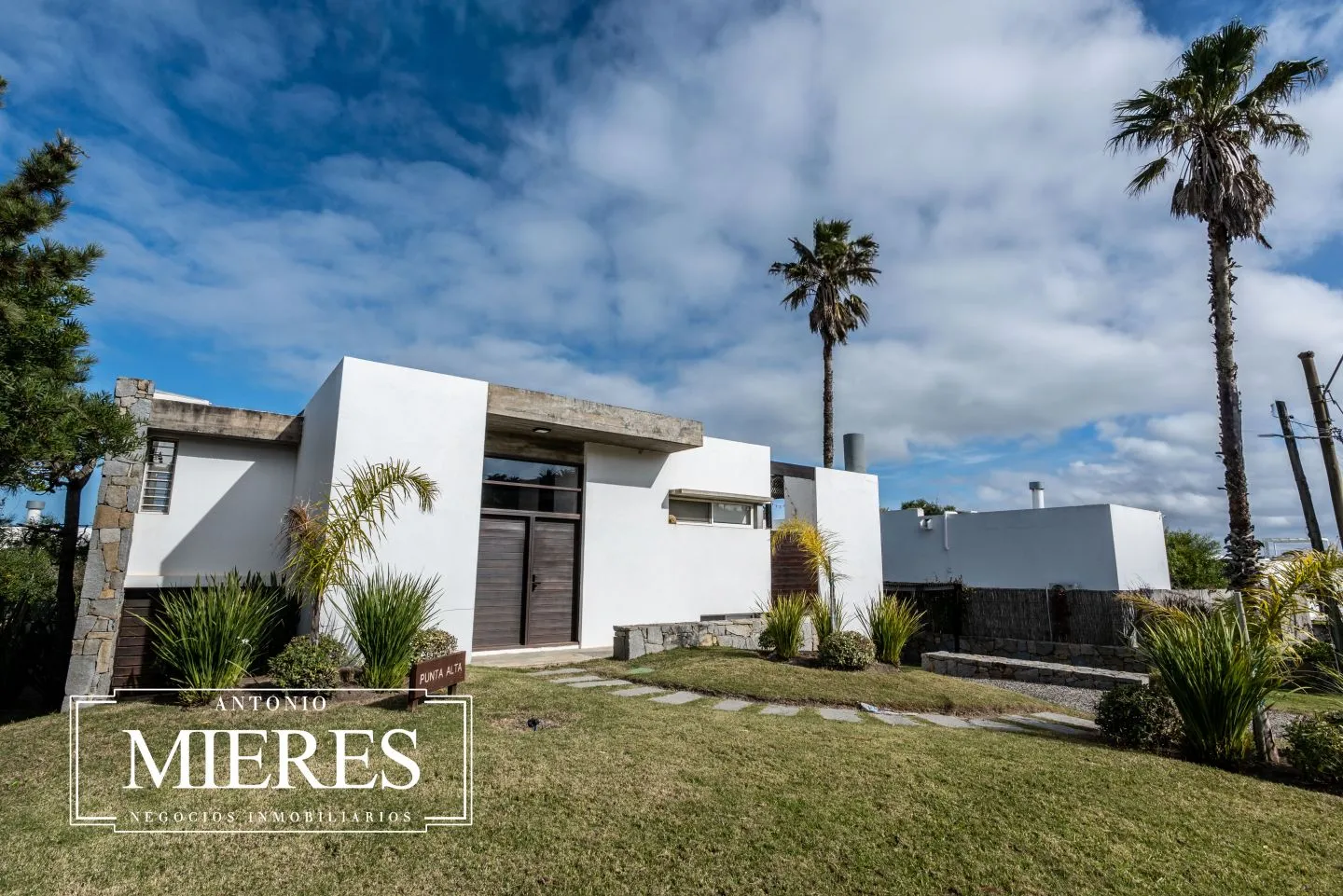 VENTA DE CASA EN EL CHORRO CON PSICINA Y 6 DORMITORIOS — foto 1