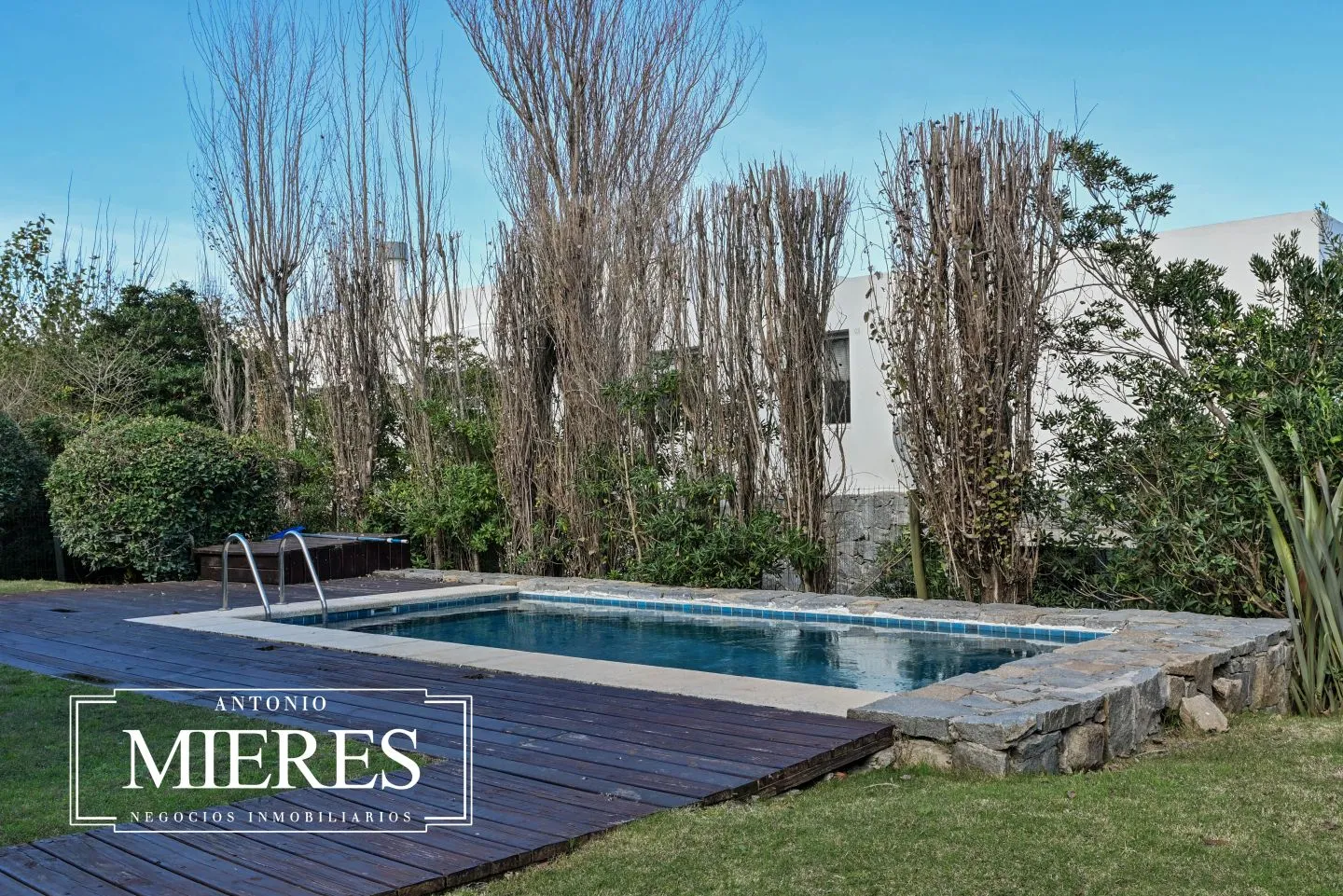 VENTA DE CASA EN EL CHORRO CON PSICINA Y 6 DORMITORIOS — foto 3