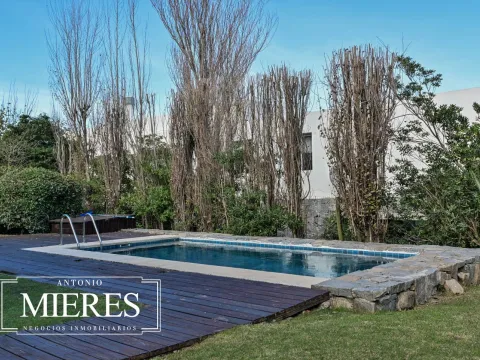 VENTA DE CASA EN EL CHORRO CON PSICINA Y 6 DORMITORIOS — foto 3