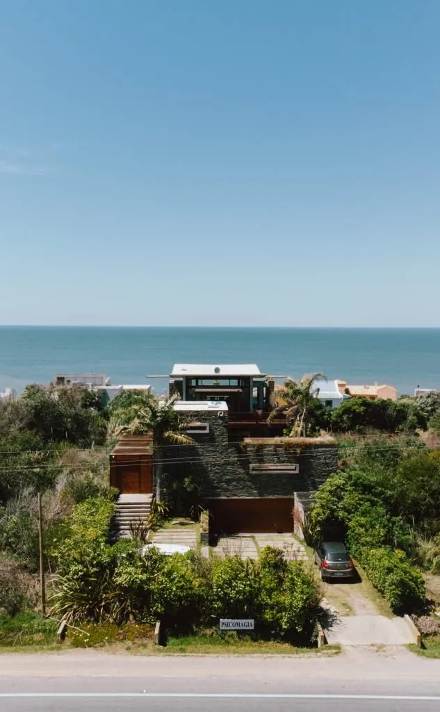VENTA DE CASA EN PUNTA PIEDRAS 4 DORMITORIOS Y PISCINA — foto 2
