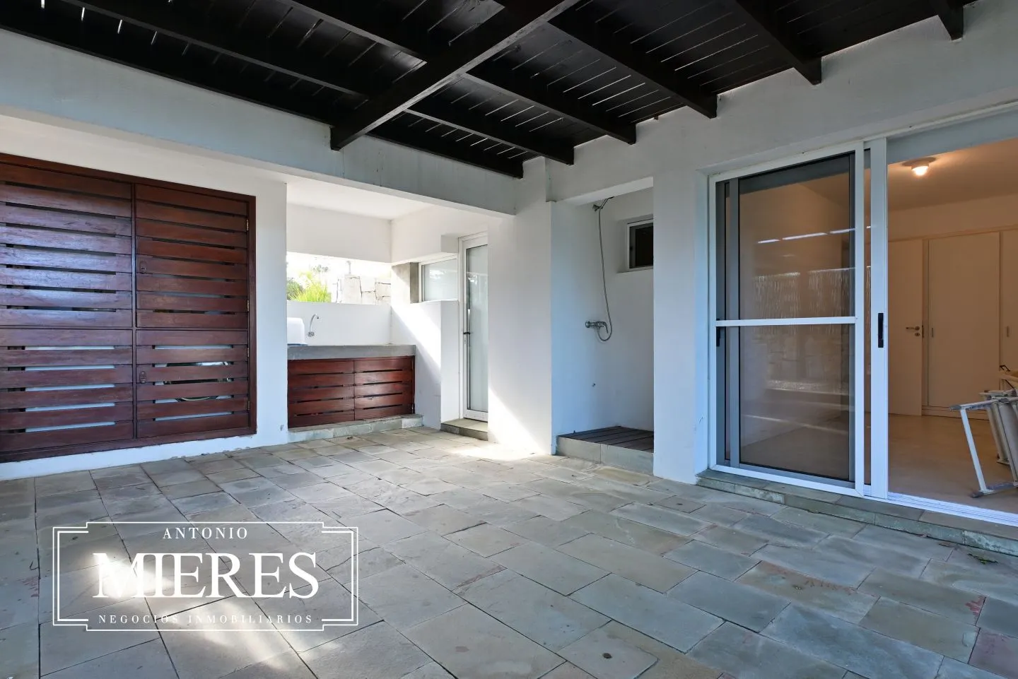 VENTA DE CASA EN EL CHORRO CON PSICINA Y 6 DORMITORIOS — foto 29