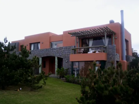CASA C/PISCINA EN ALQUILER TEMP EN EL CHORRO 3 DORM + DEPEND — foto 3