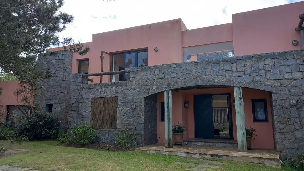 CASA C/PISCINA EN ALQUILER TEMP EN EL CHORRO 3 DORM + DEPEND — foto 4