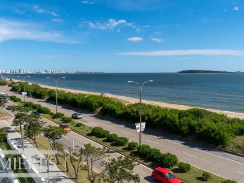 Pent-house primera linea Playa Mansa - Punta del Este — foto 2