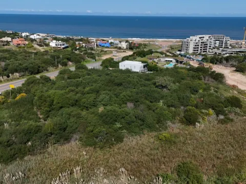 VENTA DE GRAN LOTE APTO PARA BLOQUES BAJOS - SOBRE R-104 — foto 2