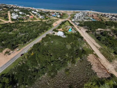 VENTA DE GRAN LOTE APTO PARA BLOQUES BAJOS - SOBRE R-104 — foto 5