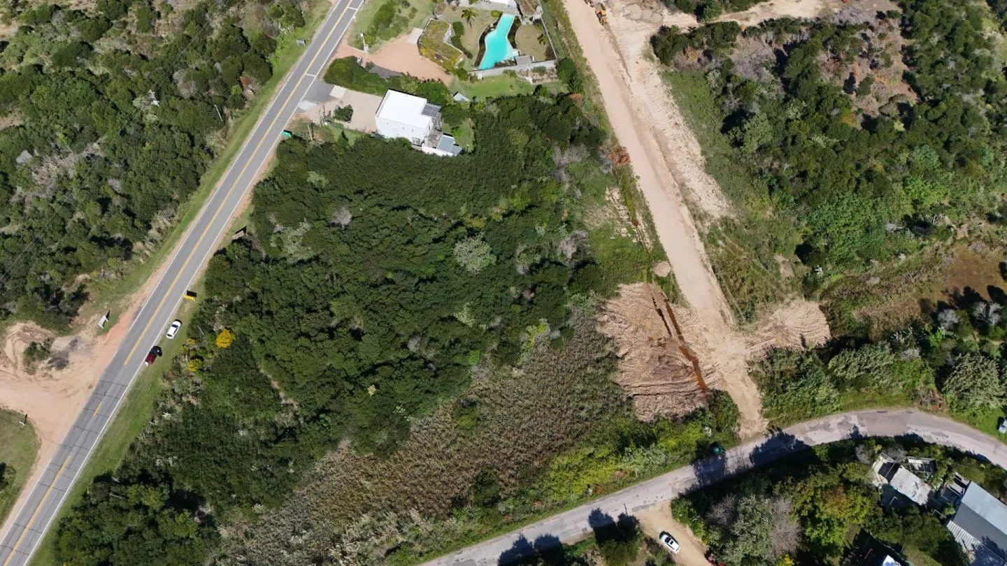 VENTA DE GRAN LOTE APTO PARA BLOQUES BAJOS - SOBRE R-104 — foto 8