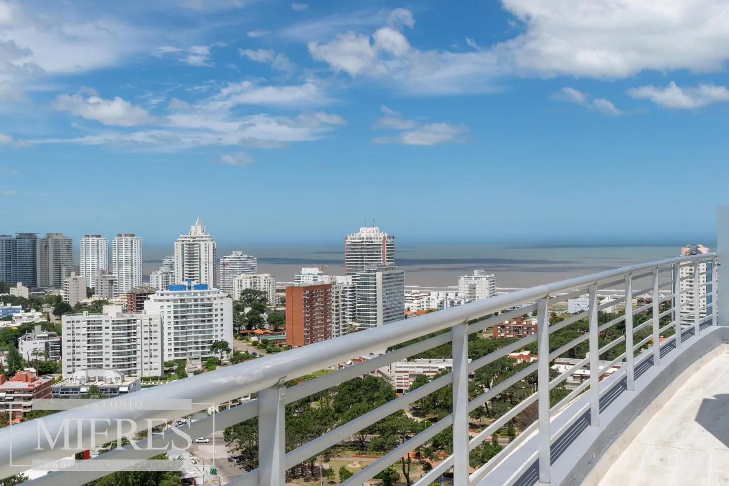 Pent-house 2 dormitorios en venta- Playa Mansa — foto 14
