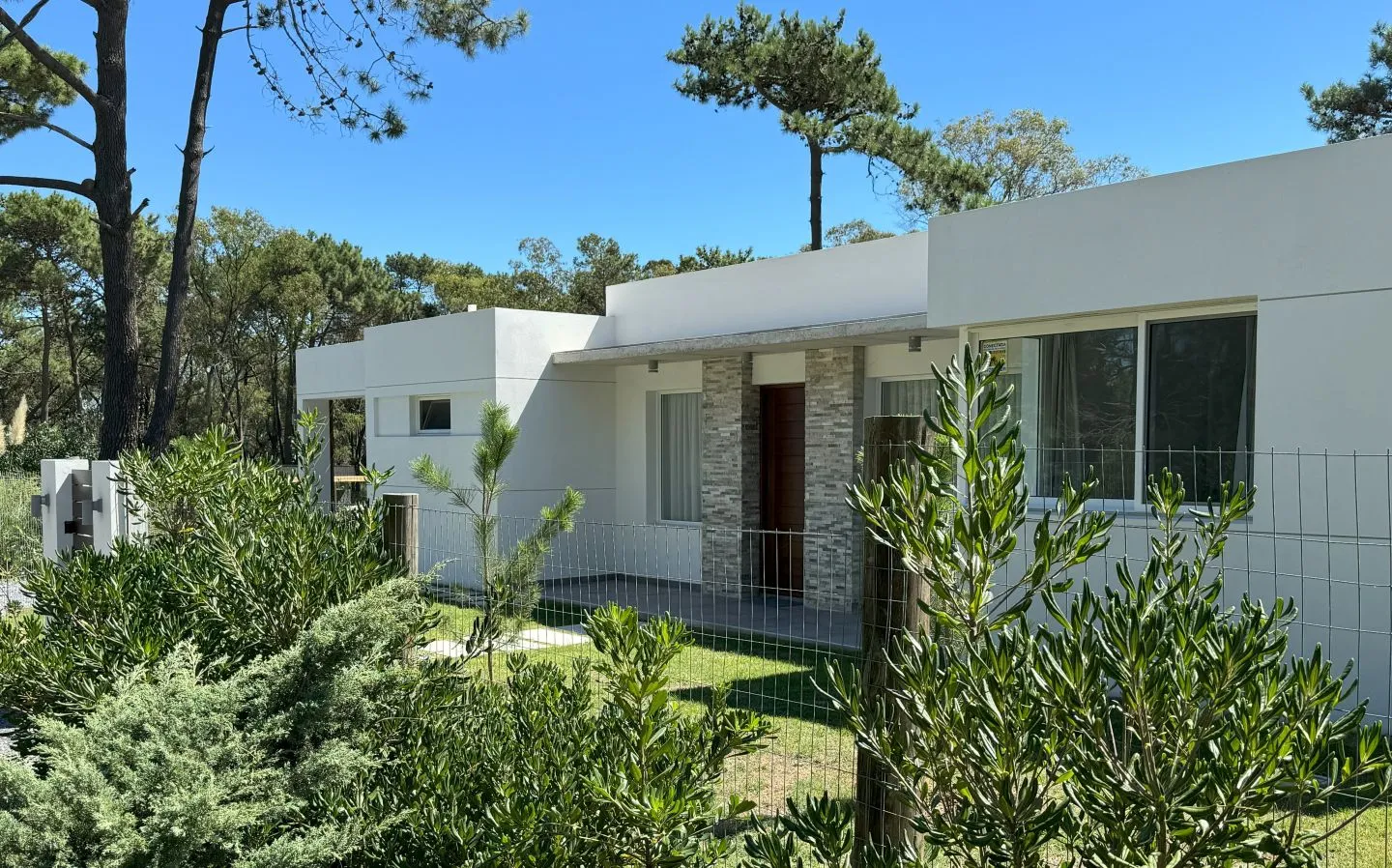 ALQUILER TEMPORARIO - CASA 3 DORM. CON PISCINA EN LA BARRA — foto 4