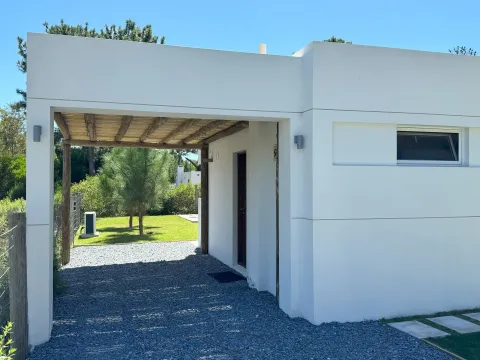 ALQUILER TEMPORARIO - CASA 3 DORM. CON PISCINA EN LA BARRA — foto 5