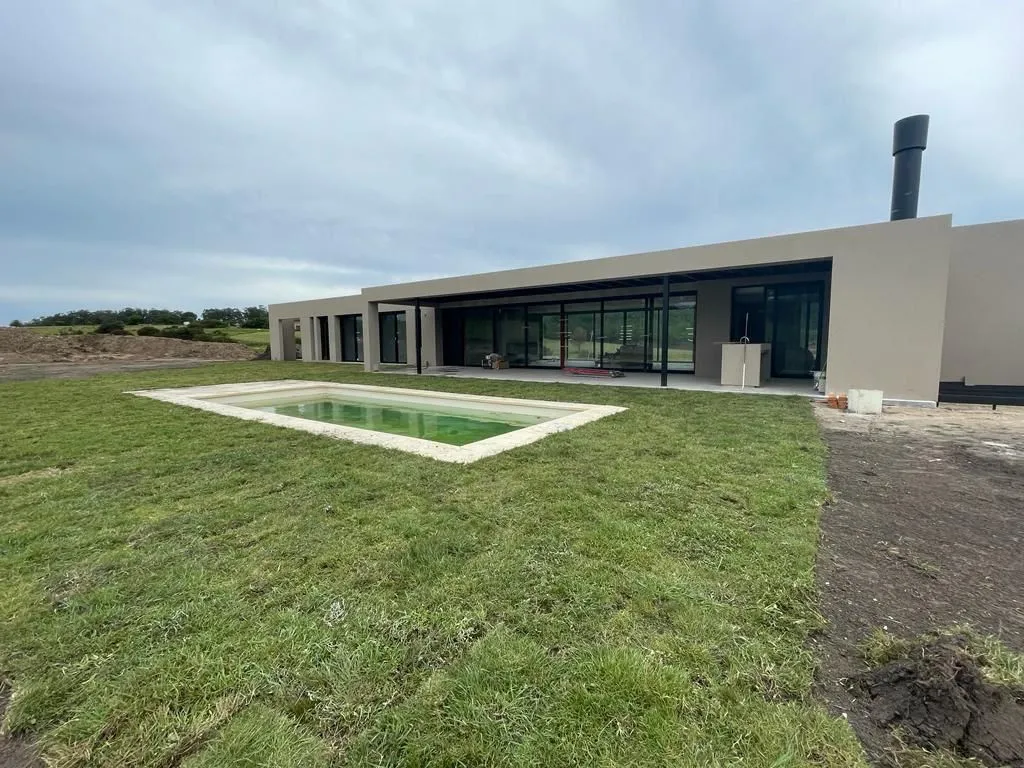 Alquiler y venta Casa a estrenar en Barrio privado a 5' de J — foto 14