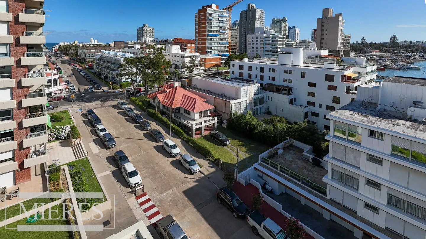 Venta casa 2 dormitorios  calle 20 - Península — foto 3