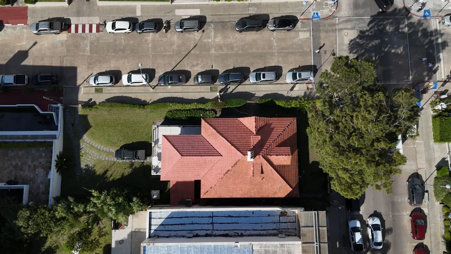 Venta casa 2 dormitorios  calle 20 - Península — foto 8