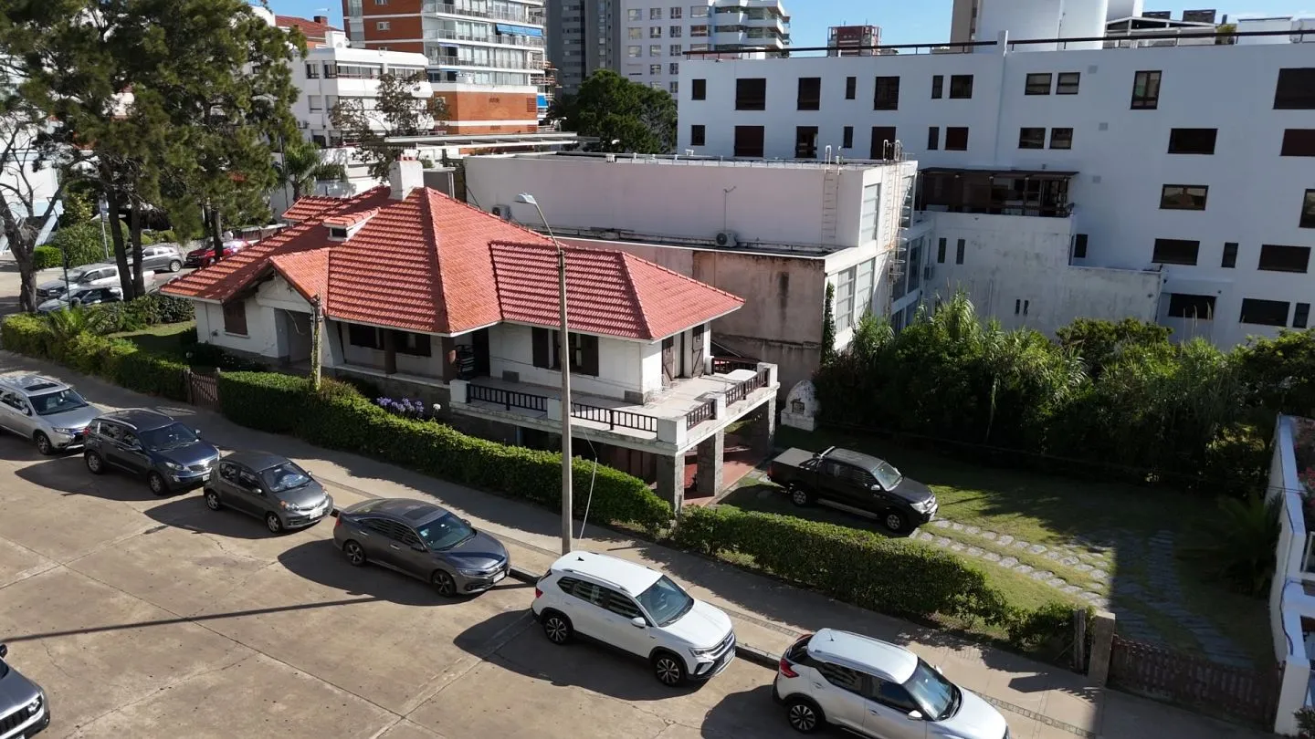 Venta casa 2 dormitorios  calle 20 - Península — foto 11