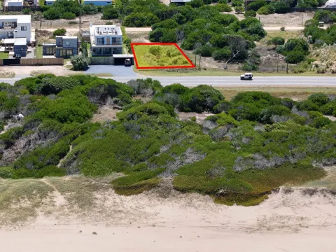 Venta de lote en primera línea en La Juanita — foto 3