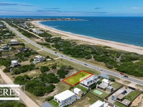 Venta de lote en primera línea en La Juanita — foto 5