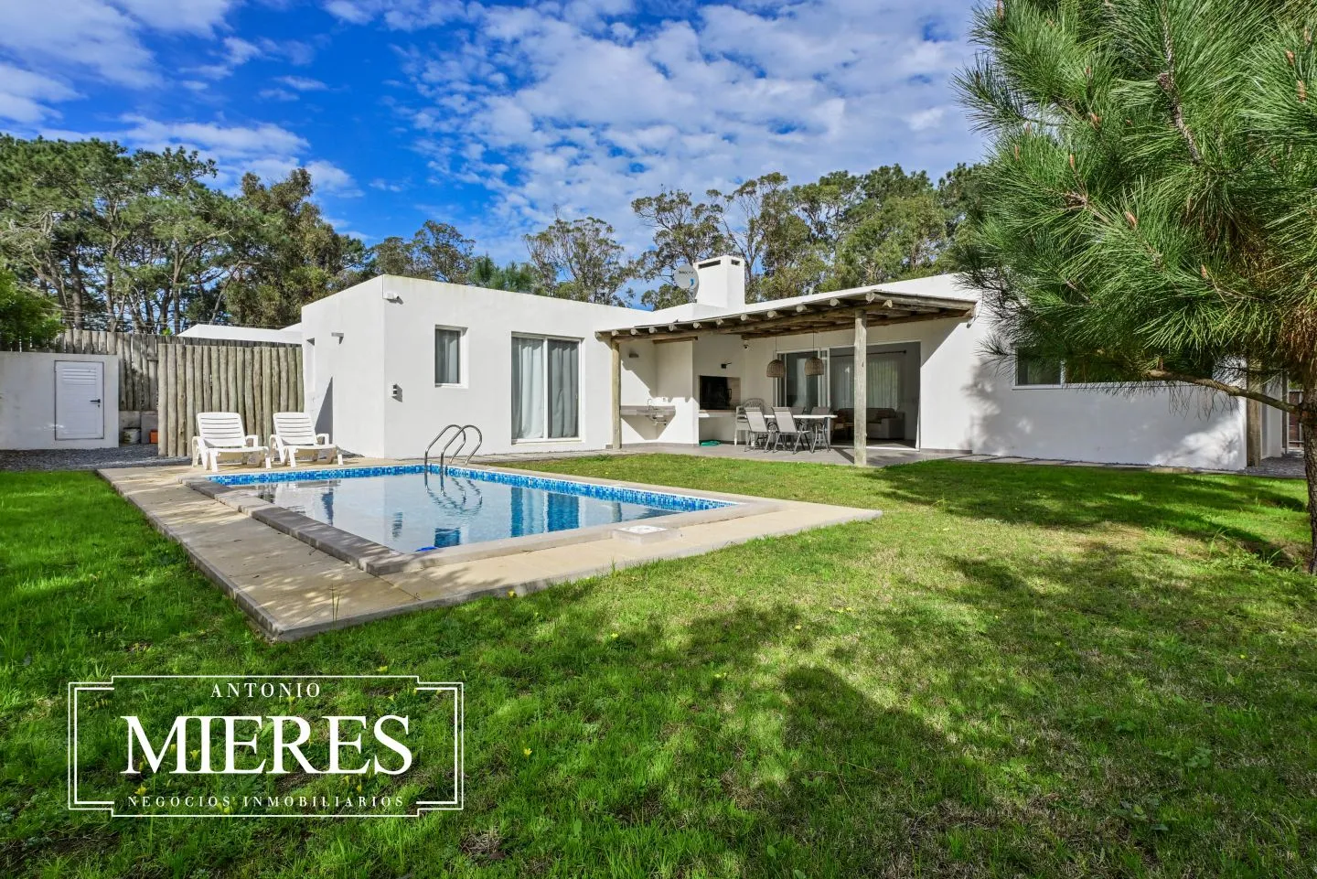 VENTA DE CASA EN LABARRA, 3 DORMITORIOS Y PISCINA — foto 1