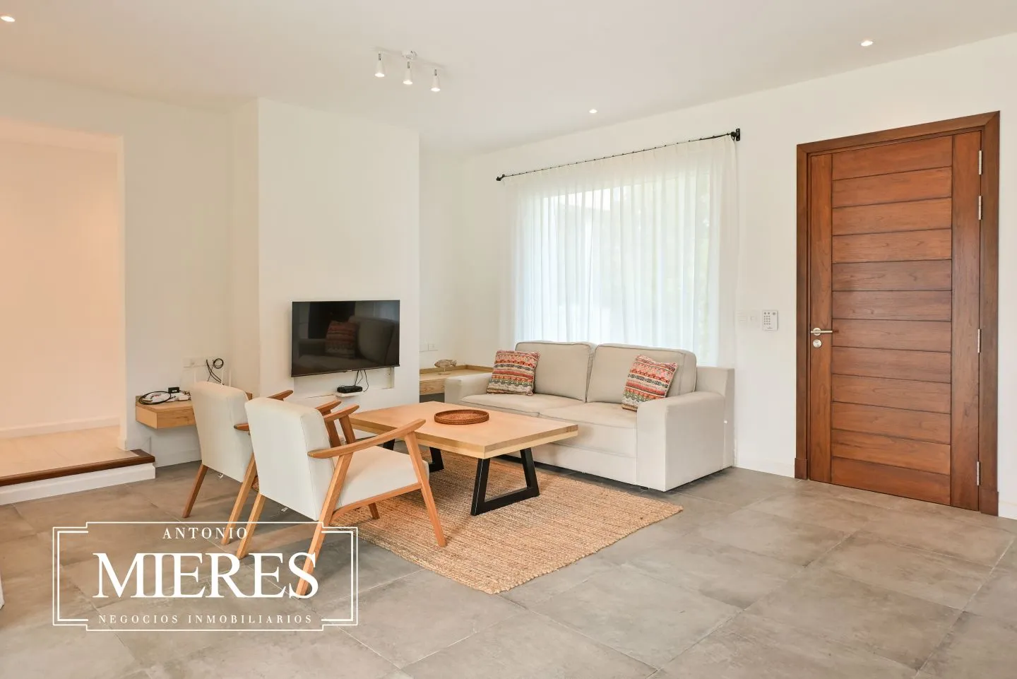 VENTA DE CASA EN LABARRA, 3 DORMITORIOS Y PISCINA — foto 2