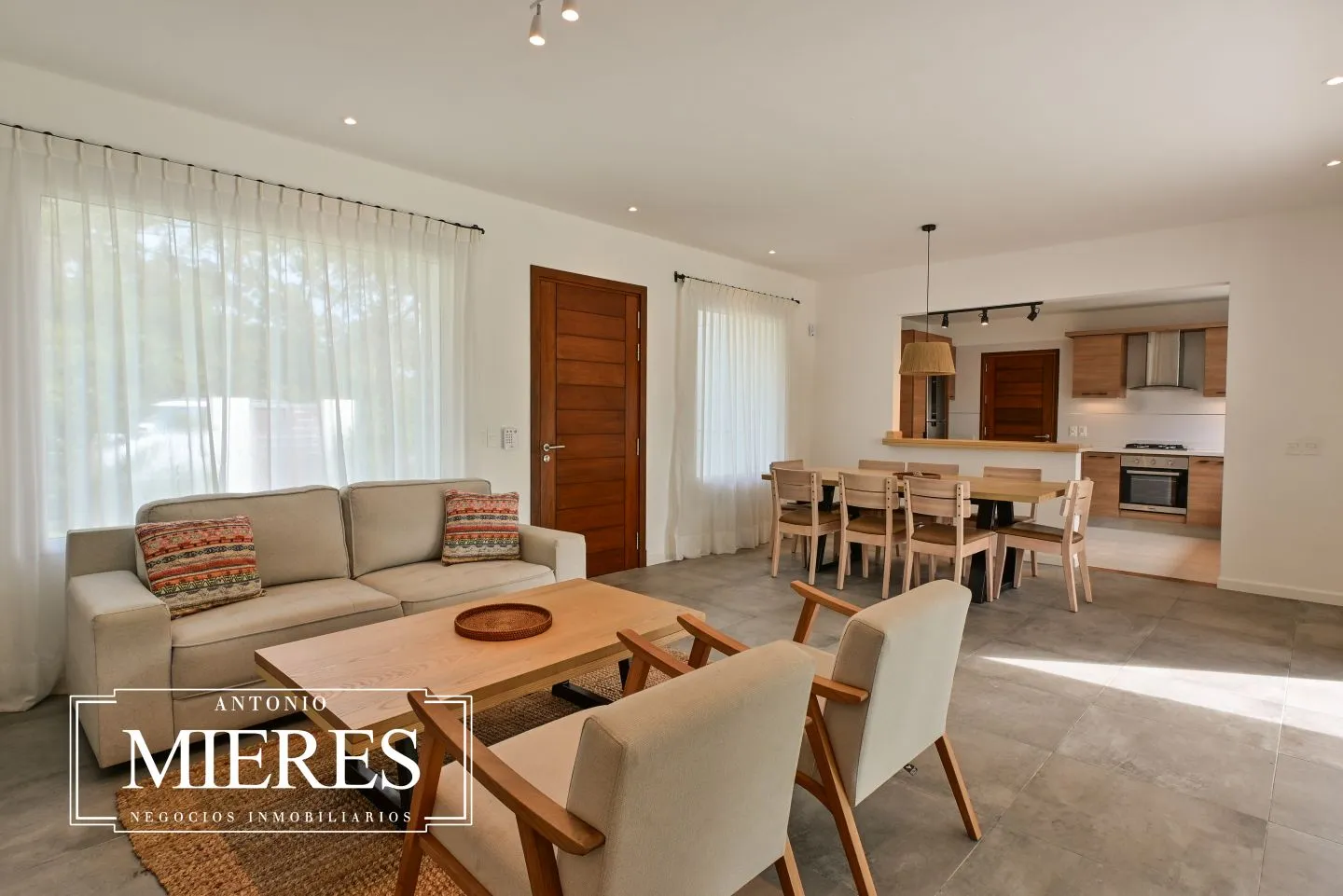 VENTA DE CASA EN LABARRA, 3 DORMITORIOS Y PISCINA — foto 3
