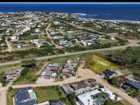 Venta terreno de 890m2 en Pinar del Faro 1era linea!
