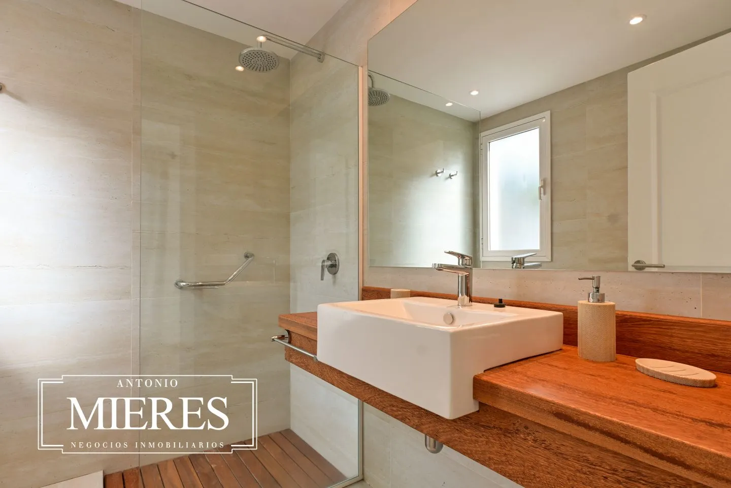 VENTA DE CASA EN LABARRA, 3 DORMITORIOS Y PISCINA — foto 17
