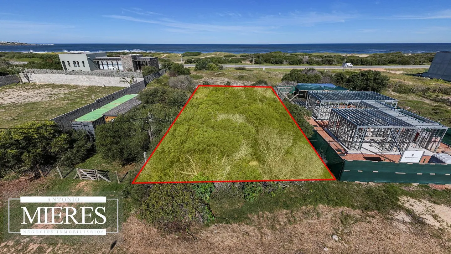 Venta Terreno en La Juanita a 1 cuadra de playa Mansa! — foto 1