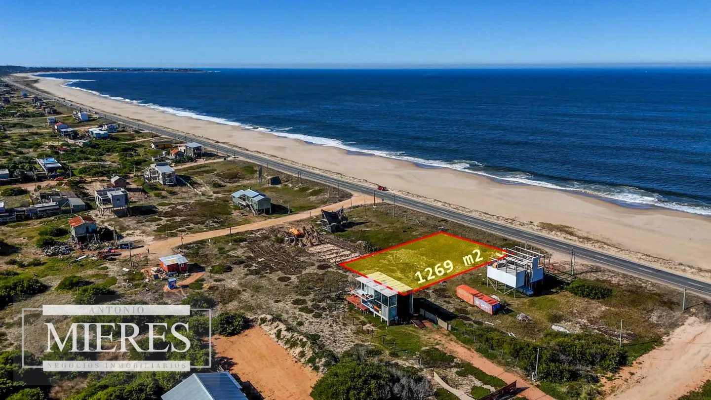 Oportunidad! Lote frente al mar en Santa Mónica 1200m2 — foto 1